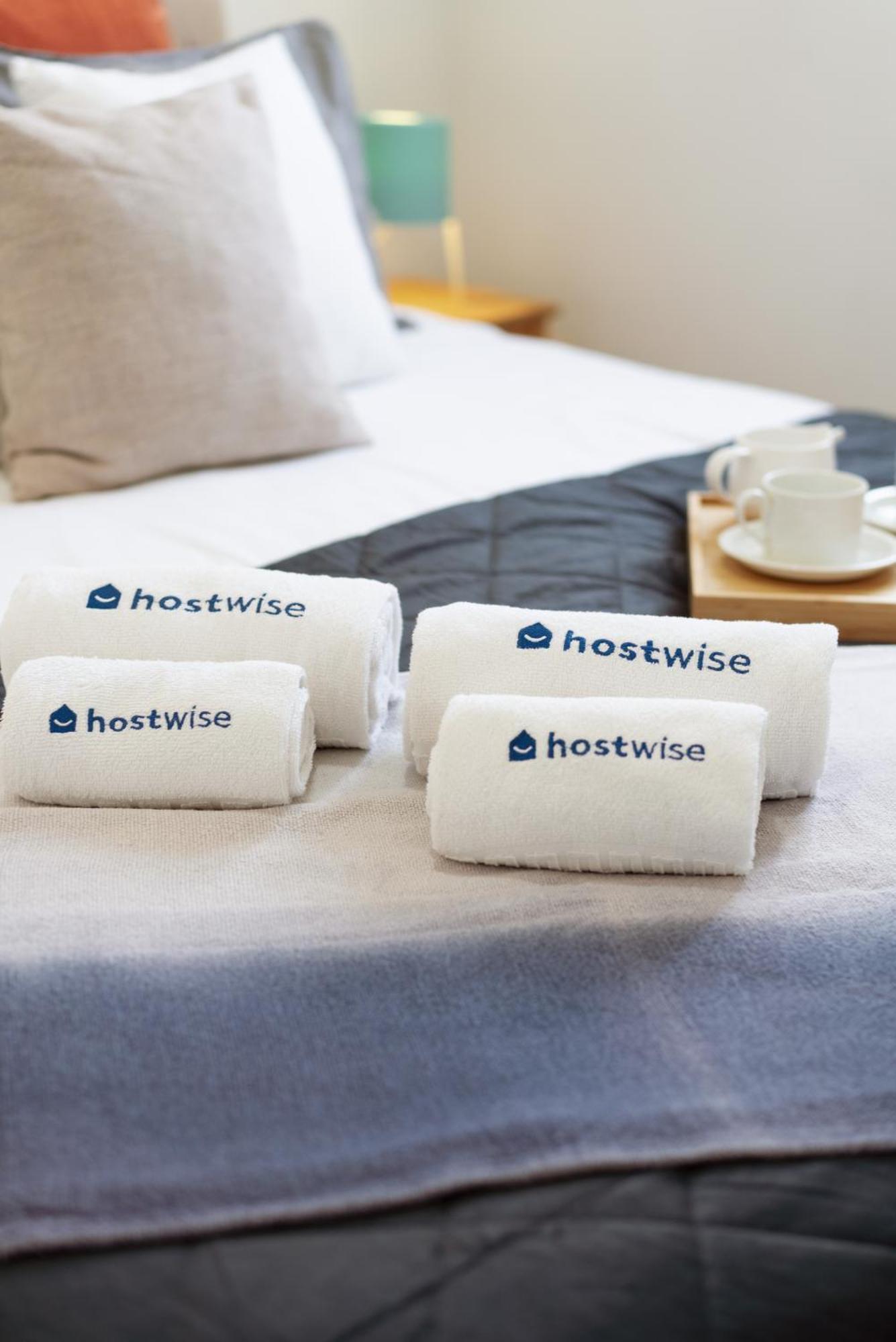 Ferienwohnung Host Wise - Flat W Free Private Parking - Bright & Cozy Porto Exterior foto