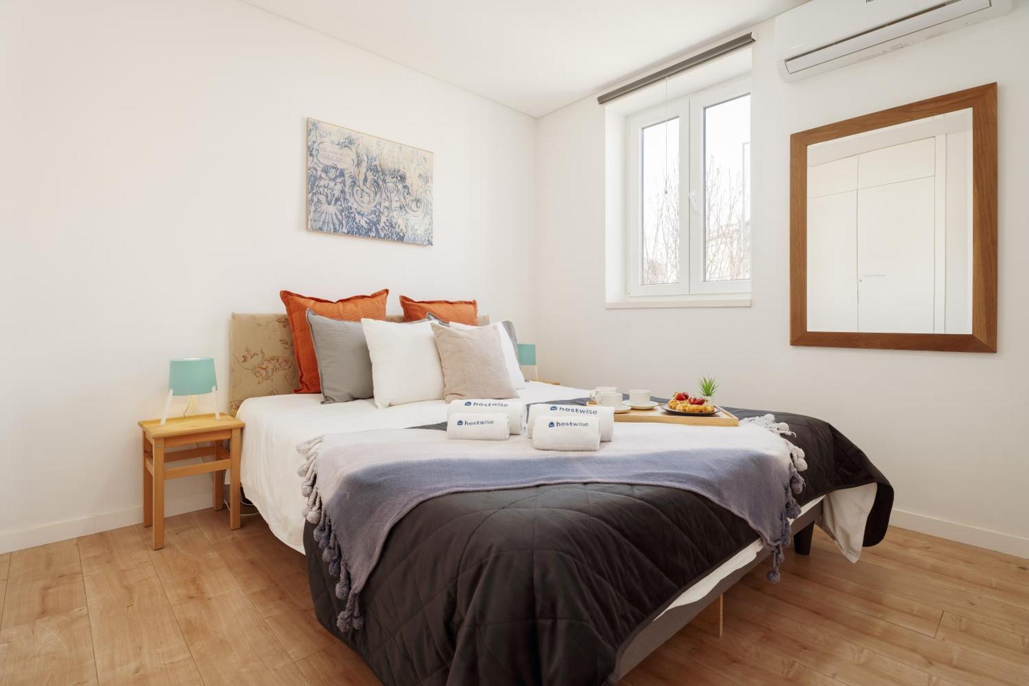 Ferienwohnung Host Wise - Flat W Free Private Parking - Bright & Cozy Porto Exterior foto
