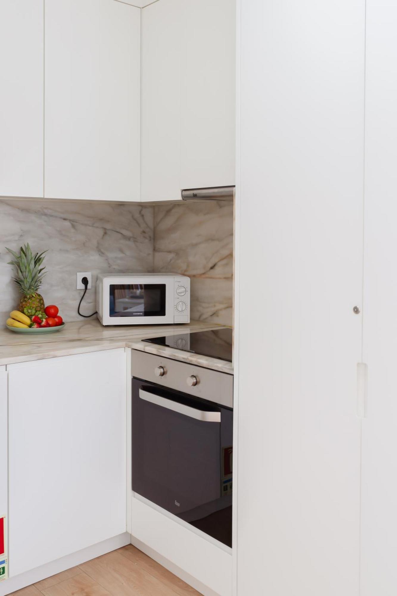Ferienwohnung Host Wise - Flat W Free Private Parking - Bright & Cozy Porto Exterior foto